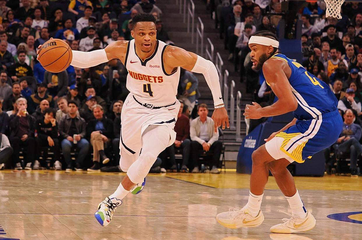 包含澳大利亚男篮力克猛龙，威斯布鲁克打破历史纪录的词条