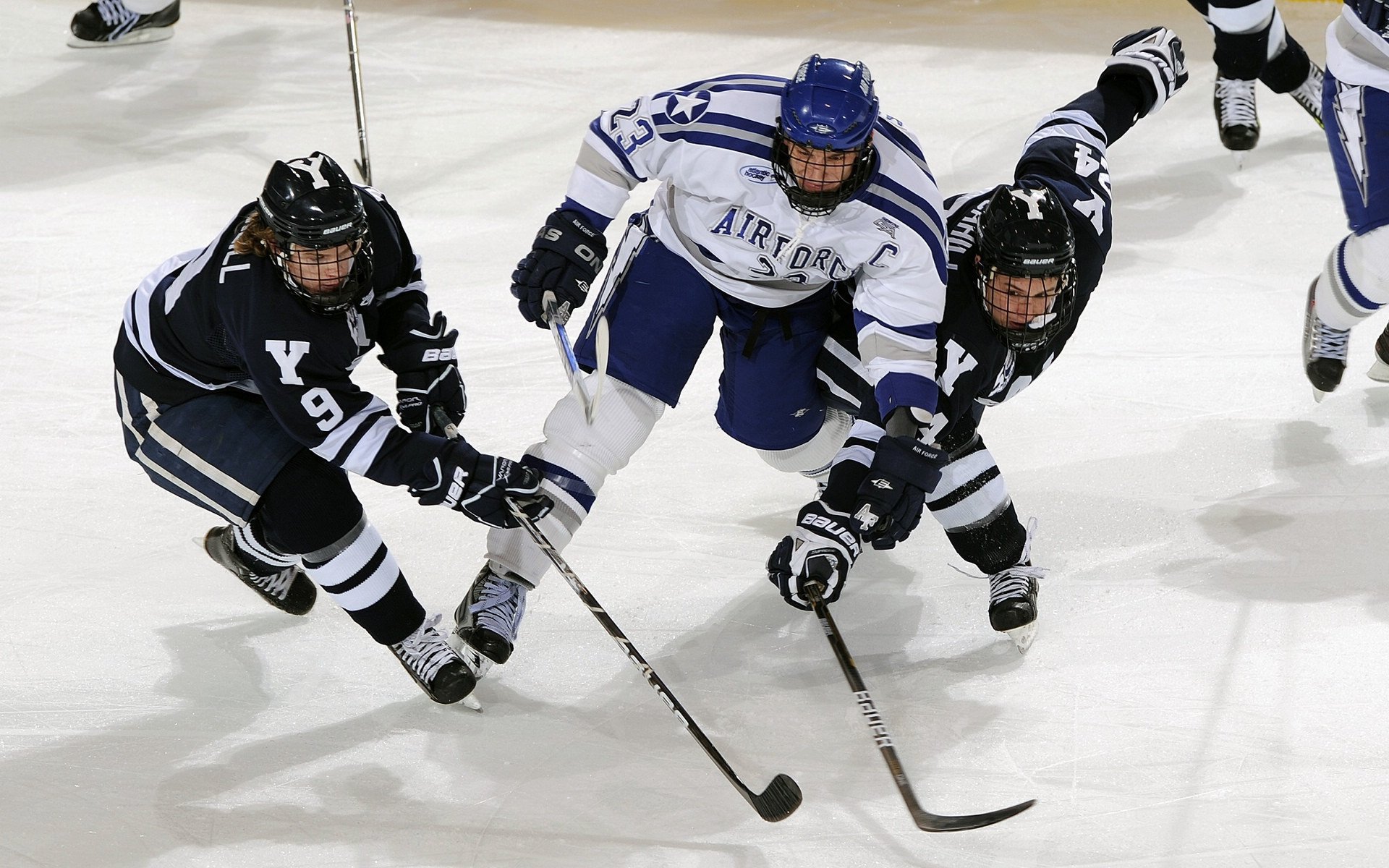 开云体育-死神降临北境，杜兰特关键回合不手软，绿军全面压制猛龙显统治力