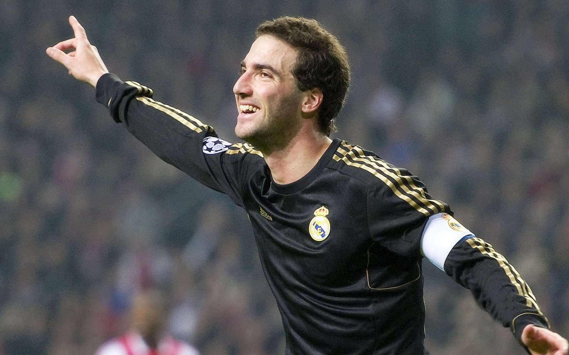 世界杯之夜，劳塔罗刷新纪录，阿根廷闪耀美加墨