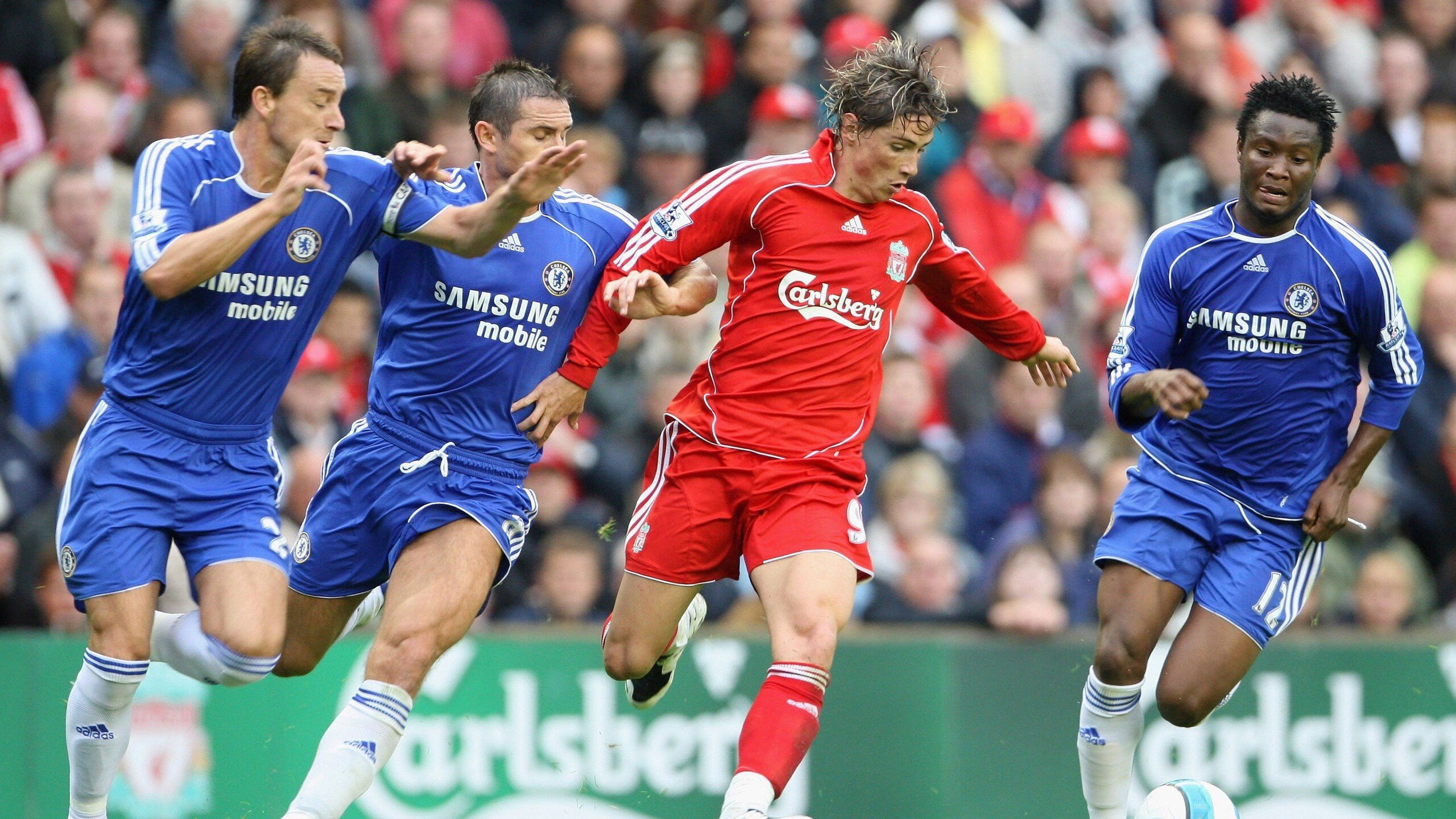 开云体育下载-孤胆英雄与蓝色狂想曲，阿隆索如何扛起雷诺车队逆转迈凯伦