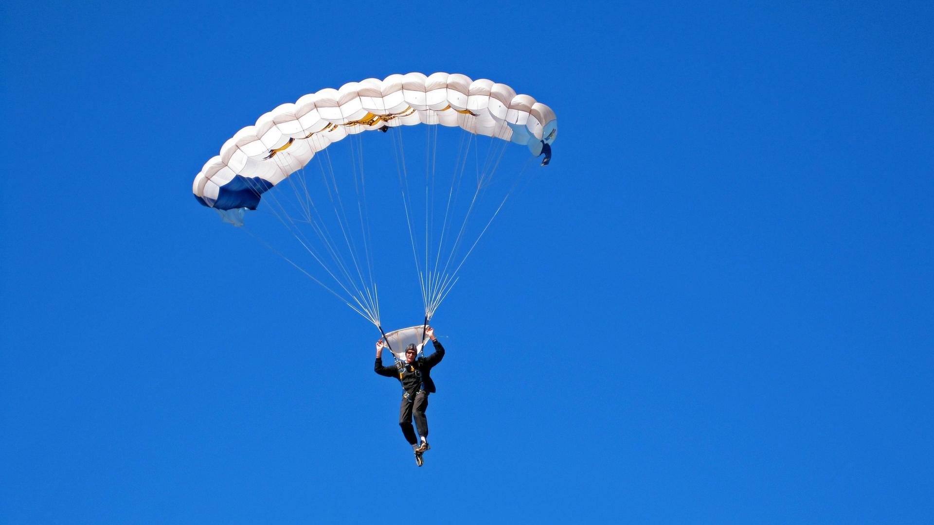 开云官方app入口-在斯德哥尔摩的雪夜里，林高远的反手打出了一个时代—瑞典队横扫波兰队背后，隐藏着乒乓世界的权力交替